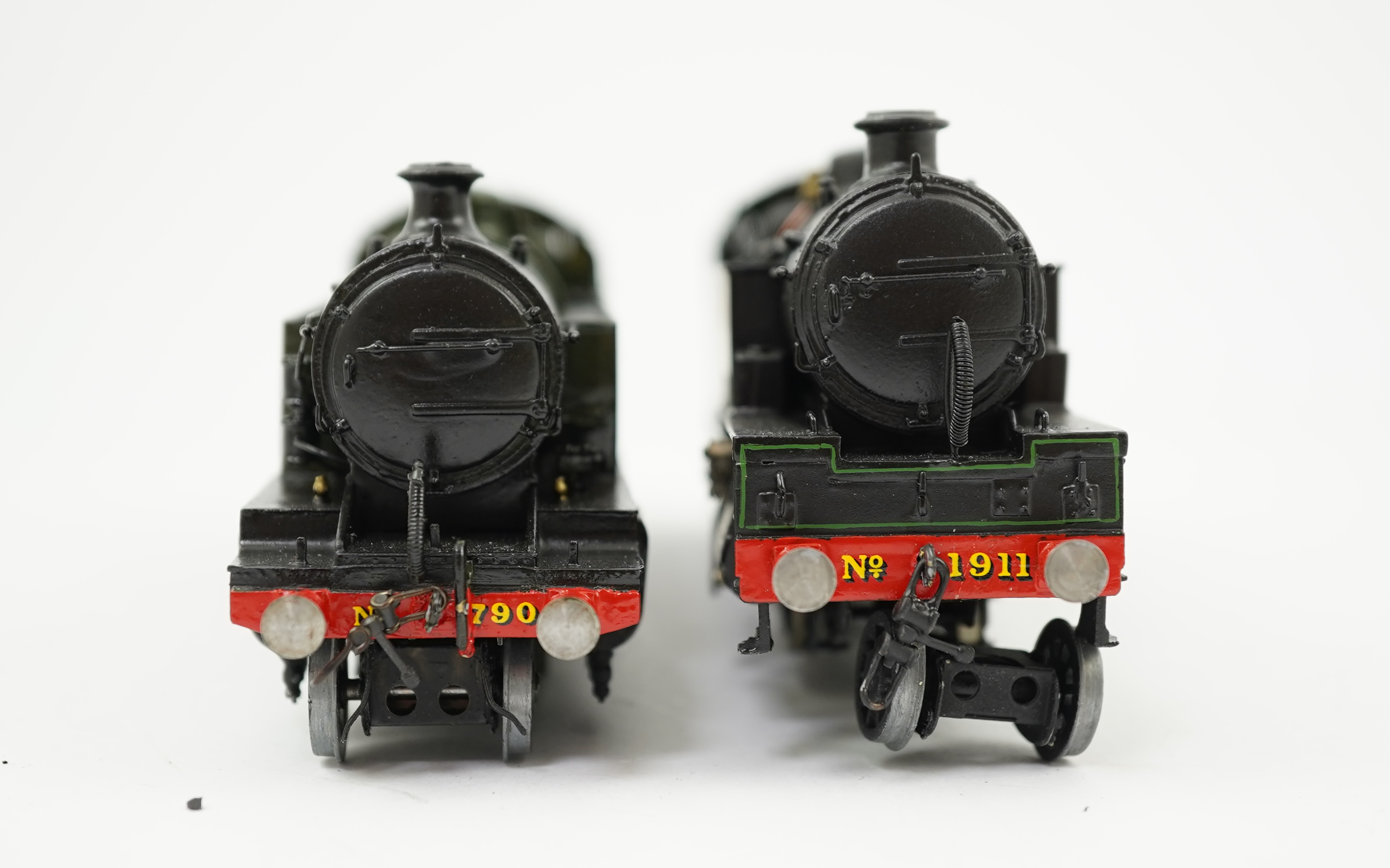 Two 00 gauge brass and white metal kit built Southern Railway Maunsell tank locomotives; a River class 2-6-4T, River Avon 790, together with a W class 2-6-4T, 1911, constructed, painted and lined to a high standard, both